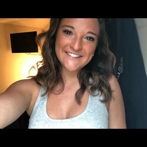 Meet your Posher, Alyssa